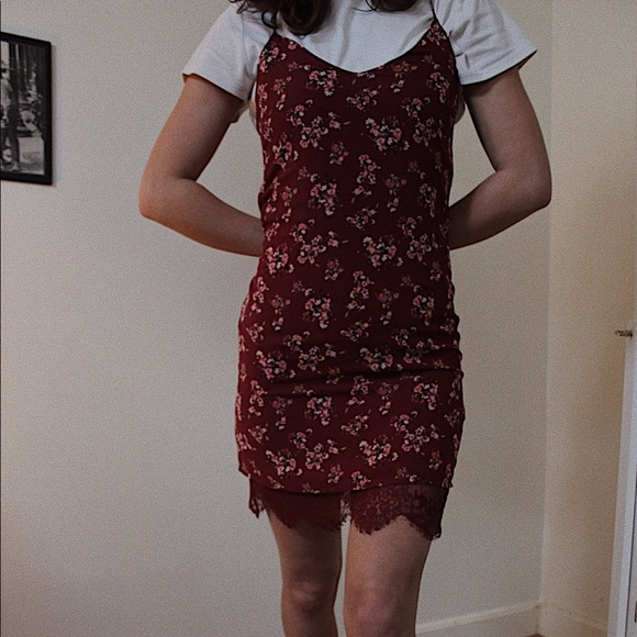 Red mini dress with flowers on it - Picture 2 of 3